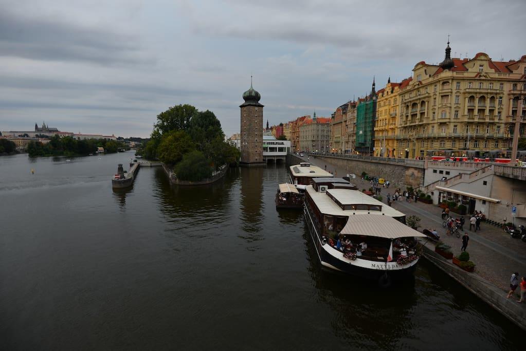 Apartments Resslova By The Dancing House Prag Eksteriør billede